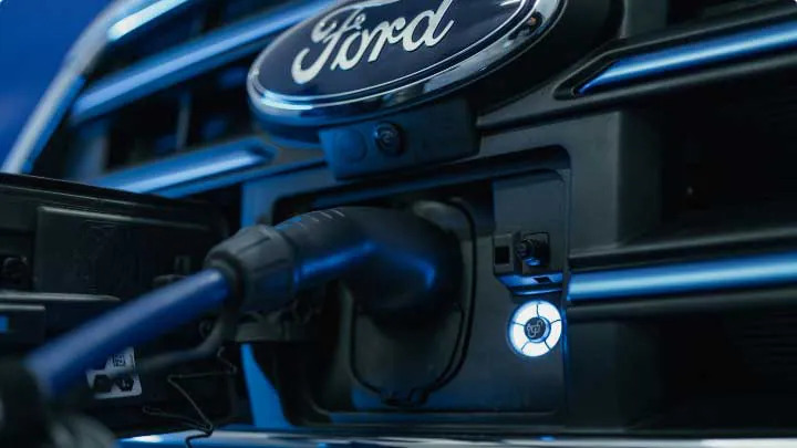 reduccion de emisiones electrificacion ford pro
